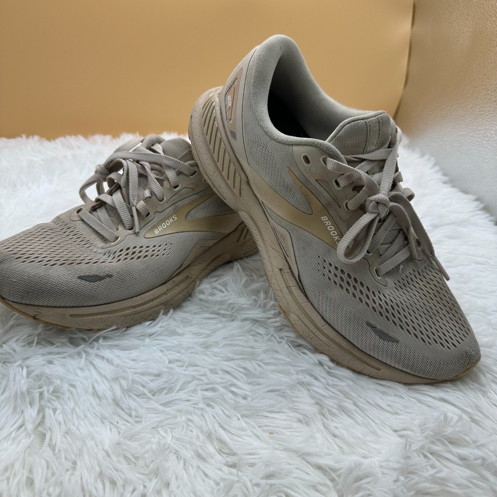 Brooks Adrenaline GTS 23 Women's Running Shoes Size 9 B Beige Tan 1203811B259